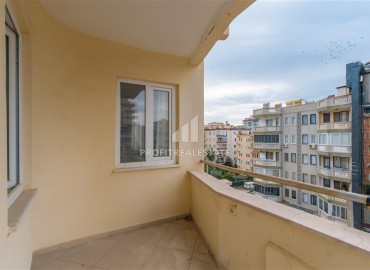 Вторичная недвижимость в Махмутларе, Алания: меблированная квартира 2+1, 120м², в доме городского типа у вторничного рынка ID-18796 фото-12