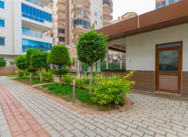 Видовая меблированная трехкомнатная квартира, 115м² в уютном комплексе на центральной улице Махмутлара в 300м от моря ID-18828 фото-17