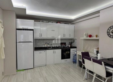 Большая меблированная квартира с одной спальней, 70м² в комплексе с зимним бассейном в 250м от моря в Махмутларе, Алания ID-18836 фото-4