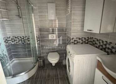 Большая меблированная квартира с одной спальней, 70м² в комплексе с зимним бассейном в 250м от моря в Махмутларе, Алания ID-18836 фото-7