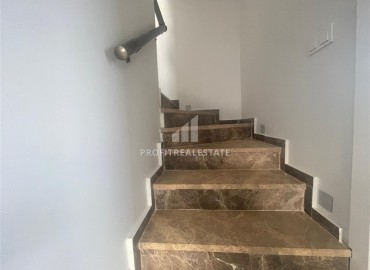 Новый пентхаус с двумя спальнями, 105м², в комплексе с бассейном в Махмутларе, в 300м от моря, Алания ID-18872 фото-9