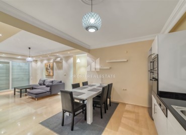 Стильная вилла с тремя спальнями, 250м², с потрясающими видами в районе Тепе, Алания под ВНЖ ID-18912 фото-10