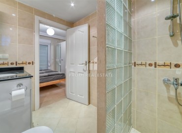 Стильная вилла с тремя спальнями, 250м², с потрясающими видами в районе Тепе, Алания под ВНЖ ID-18912 фото-16