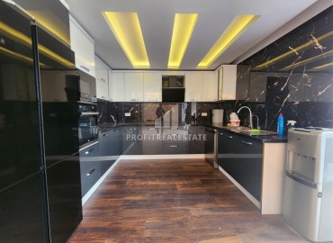 Видовой пентхаус 3+1, 155м², с ремонтом и бытовой техникой в Махмутларе, в 300м от моря по привлекательной цене ID-18915 фото-4