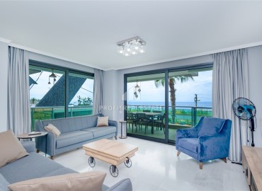 Элегантные видовые трехкомнатные апартаменты, 110м², на первой береговой линии в Каргыджаке, Алания ID-18936 фото-4