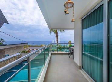 Элегантные видовые трехкомнатные апартаменты, 110м², на первой береговой линии в Каргыджаке, Алания ID-18936 фото-13