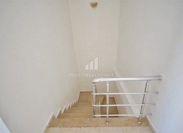 Просторный видовой пентхаус 4+1, 170м², в комплексе с бассейном в центре Махмутлара в 400м от моря ID-18958 фото-16