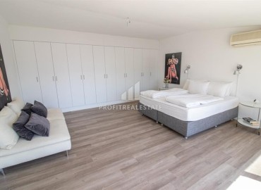 Видовой четырехкомнатный меблированный пентхаус, 200м², в уютном комплексе в тихом районе Алании – Джикджилли ID-18960 фото-19