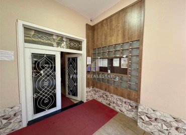 Готовая к проживанию, квартира 2+1 с отдельной кухней, 120м², в комплексе с бассейном в Махмутларе, Алания ID-18977 фото-24