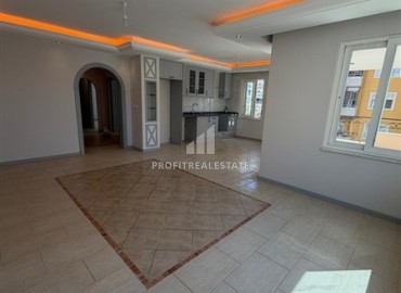 Большая квартира 2+1, 120м², после ремонта в уютном комплексе на первой береговой линии в Махмутларе, Алания ID-18987 фото-2