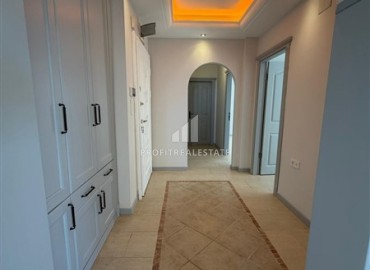 Большая квартира 2+1, 120м², после ремонта в уютном комплексе на первой береговой линии в Махмутларе, Алания ID-18987 фото-8