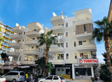 Центр Алании: обновленная меблированная квартира 1+1, 60м², в резиденции с бассейном в 800м от Средиземного моря под ВНЖ ID-19003 фото-1