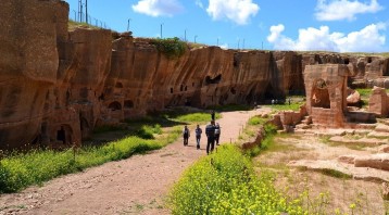 Древний город Дара в Турции привлекает туристов фото-1