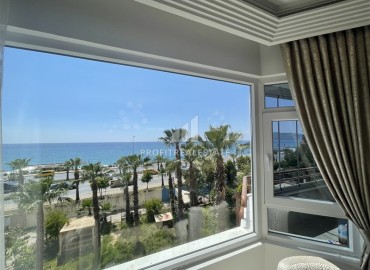 Элитная двухкомнатная квартира, 95м², на первой береговой линии с видом на Аланийскую крепость в районе Тосмур, Алания ID-19019 фото-4