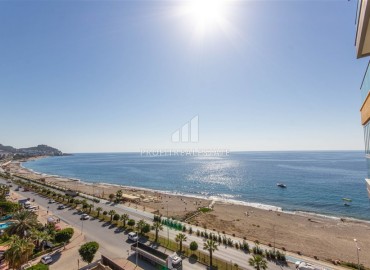 Видовая дизайнерская квартира 1+1, 55м², в элитном комплексе на первой береговой линии в Махмутларе, Алания ID-19032 фото-11