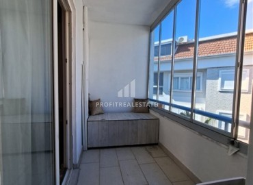 Меблированная двухкомнатная квартира с остекленным балконом, 52м², в 300м от моря в районе Оба, Алания ID-19048 фото-6