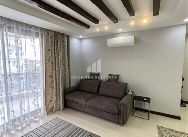 Видовая меблированная квартира с одной спальней, 55м², в элитном комплексе в Махмутларе, Алания ID-19051 фото-3