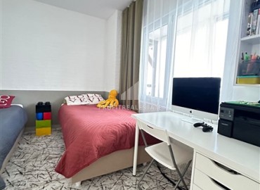 Трехкомнатная меблированная квартира, 90м², в резиденции с бассейном, у моря в Махмутларе, Алания ID-19060 фото-11