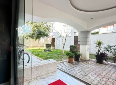 Трехкомнатная меблированная квартира, 90м², в резиденции с бассейном, у моря в Махмутларе, Алания ID-19060 фото-25