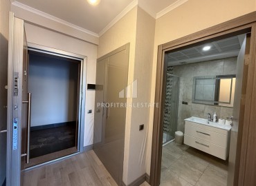 Меблированная двухкомнатная квартира, 55м², в недорогом комплексе в 700м от моря в районе Оба, Алания ID-19112 фото-7