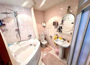Бюджетная меблированная квартира 3+1 с отдельной кухней, 145м², в доме с парковкой и отличной локацией в Махмутларе, Алания ID-19143 фото-18
