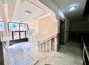 Бюджетная меблированная квартира 3+1 с отдельной кухней, 145м², в доме с парковкой и отличной локацией в Махмутларе, Алания ID-19143 фото-24