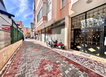 Бюджетная меблированная квартира 3+1 с отдельной кухней, 145м², в доме с парковкой и отличной локацией в Махмутларе, Алания ID-19143 фото-28