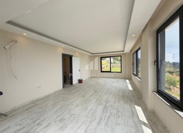 Новая частная двухэтажная вилла с тремя спальнями, 250м², с бассейном в горах района Алании Махмутлар ID-19151 фото-19