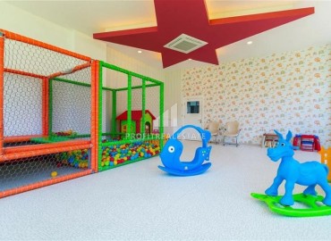 Видовые меблированные апартаменты 1+1, 65м², на высоком этаже в элитном комплексе в 500м от моря в Махмутларе, Алания ID-19194 фото-36