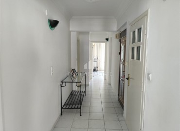 Вторичная недвижимость в 400м от моря: трехкомнатная квартира, 120м², с отдельной кухней в комплексе с бассейном в Махмутларе, Алания ID-19208 фото-7