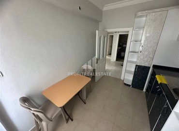 Бюджетная квартира 2+1 с отдельной кухней, 90м², в доме городского типа в 250м от моря в Махмутларе, Алания ID-19212 фото-6