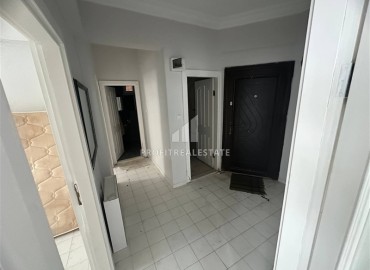 Бюджетная квартира 2+1 с отдельной кухней, 90м², в доме городского типа в 250м от моря в Махмутларе, Алания ID-19212 фото-9