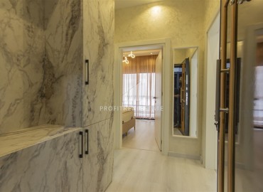 Видовые двухкомнатные апартаменты, 51м², с оригинальным интерьером, в 150м от моря в районе Каргыджак, Алания ID-19248 фото-9
