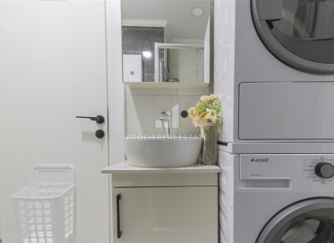 Видовые двухкомнатные апартаменты, 51м², с оригинальным интерьером, в 150м от моря в районе Каргыджак, Алания ID-19248 фото-11