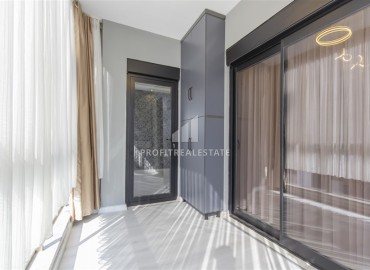 Видовые двухкомнатные апартаменты, 51м², с оригинальным интерьером, в 150м от моря в районе Каргыджак, Алания ID-19248 фото-18
