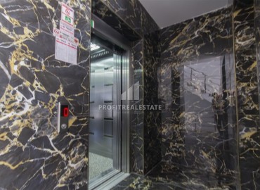 Видовые двухкомнатные апартаменты, 51м², с оригинальным интерьером, в 150м от моря в районе Каргыджак, Алания ID-19248 фото-27
