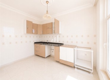 Трехэтажная вилла 4+1, 230м², в комфортабельном комплексе в районе Алании Конаклы, 500м от моря. ID-19275 фото-14