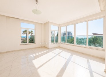 Трехэтажная вилла 4+1, 230м², в комфортабельном комплексе в районе Алании Конаклы, 500м от моря. ID-19275 фото-21