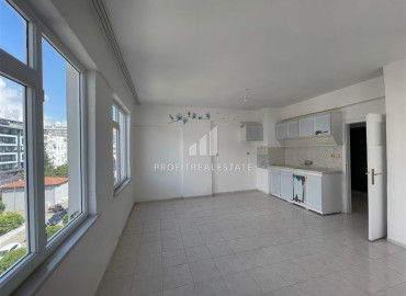 Недорогая вторичная недвижимость: трехкомнатная квартира, 80м², в 200м от моря в Махмутларе, Алания ID-19307 фото-2