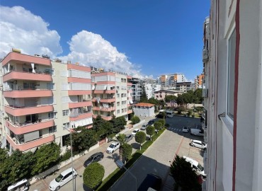 Недорогая вторичная недвижимость: трехкомнатная квартира, 80м², в 200м от моря в Махмутларе, Алания ID-19307 фото-11