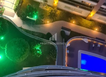 Видовая меблированная квартира с тремя спальнями, 140м², в резиденции с отельной инфраструктурой в Махмутларе, Алания ID-19313 фото-16