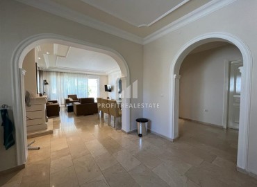 Просторная меблированная вилла 3+1, 220м², в комплексе с отличной локацией в районе Алании – Махмутлар ID-19320 фото-7