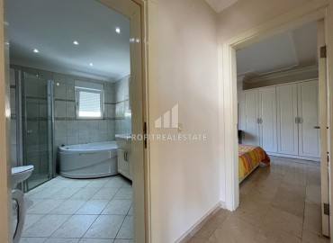 Просторная меблированная вилла 3+1, 220м², в комплексе с отличной локацией в районе Алании – Махмутлар ID-19320 фото-12