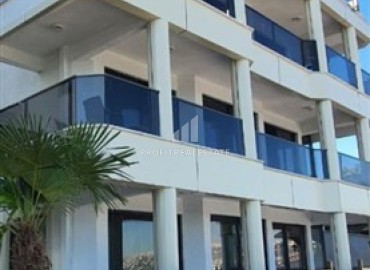 Фешенебельная вилла 6+2, 410м² с собственной инфраструктурой на берегу Мраморного моря в Стамбуле под гражданство ID-19328 фото-1