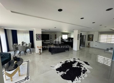 Фешенебельная меблированная вилла с тремя спальнями, 300м². с панорамными видами в районе Алании – Каргыджак ID-19376 фото-2