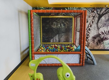 Элегантная квартира 2+1, 90м² с видом на море в элитном комплексе на первой береговой линии Махмутлара, Алания ID-19380 фото-48