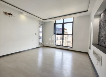 Трехкомнатная квартира с отдельной кухней, 80м² в комплексе с бассейном в Анталии, район Муратпаша ID-18387 фото-3