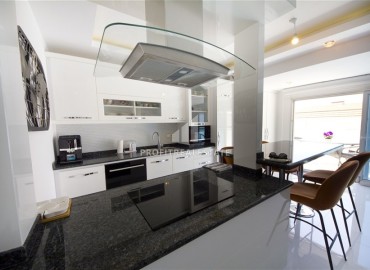 Видовой перевернутый меблированный дуплекс 4+1, 160м², в отличном комплексе в 150м от моря в районе Кестель, Алания ID-19400 фото-6