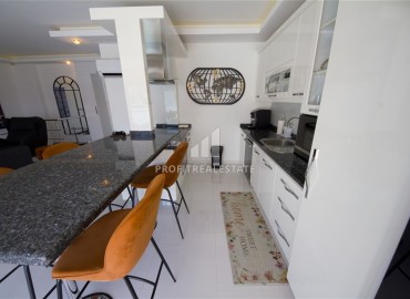 Видовой перевернутый меблированный дуплекс 4+1, 160м², в отличном комплексе в 150м от моря в районе Кестель, Алания ID-19400 фото-10