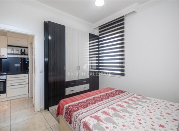 Меблированная квартира 1+1, 55м², в резиденции с бассейном в центре Алании в 400м от пляжа Клеопатры ID-19420 фото-11